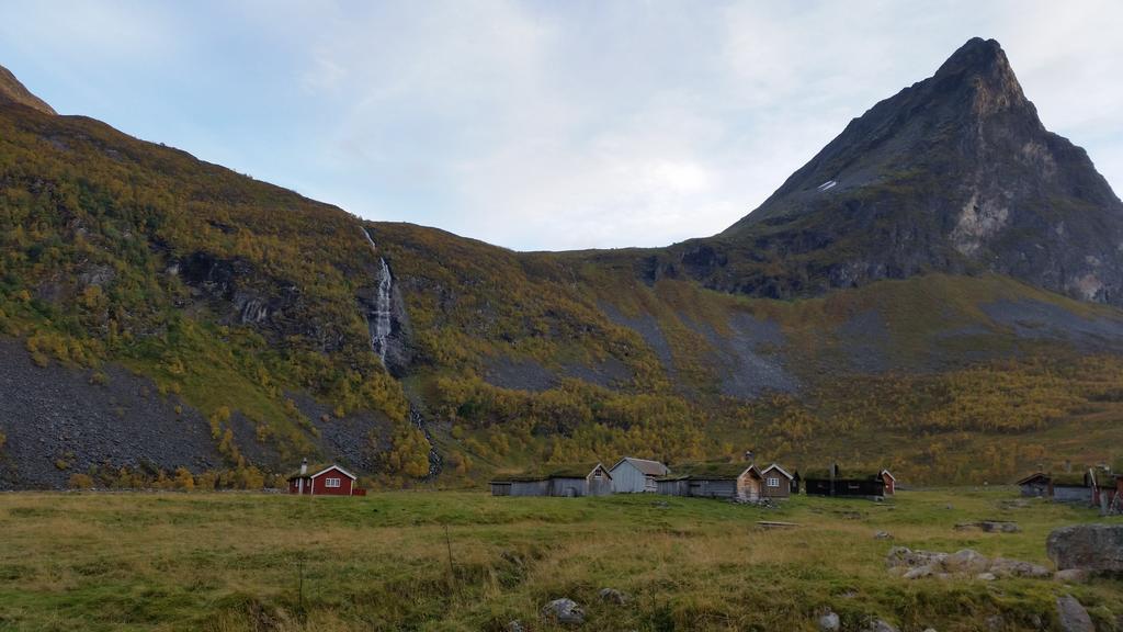 Petrines Gjestgiveri Norddal Luaran gambar